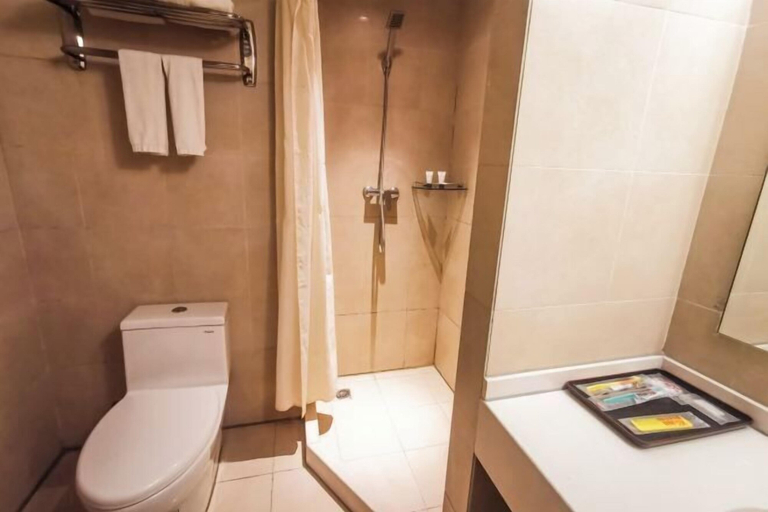 Bathroom 4, Longemont Yashi Business Hotel (Zhongjie Street,Shenyang), Shenyang