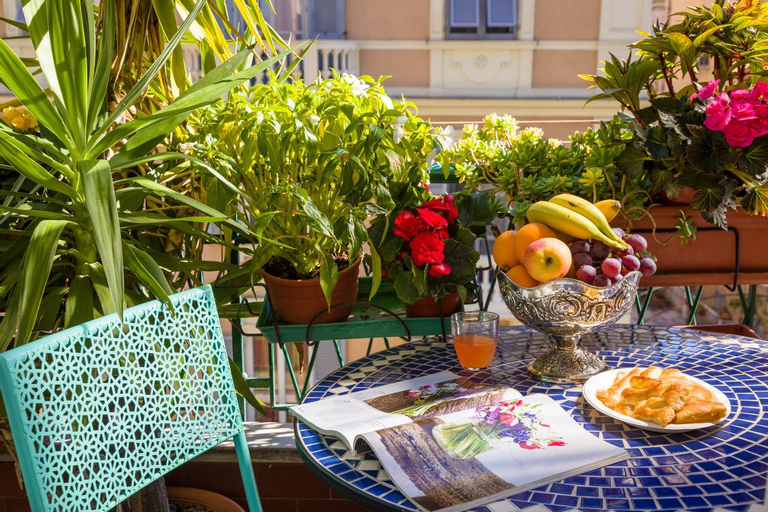 Food & Drinks 5, Diamond Apartment, Genova