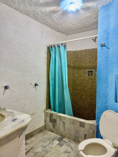 Bathroom 2, Hotel Pacific Paradise Acapulco, Acapulco de Juárez