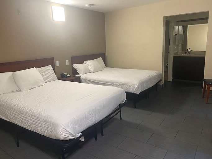 Bedroom 4, Budget Inn & Suites Stockton, San Joaquin