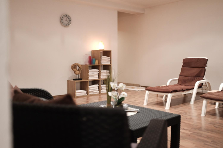 Others 5, Garni Trojer, Bolzano