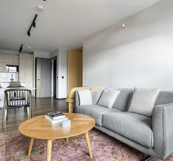 Others 4, Charming 2 Bedrooms Apartment in London, London