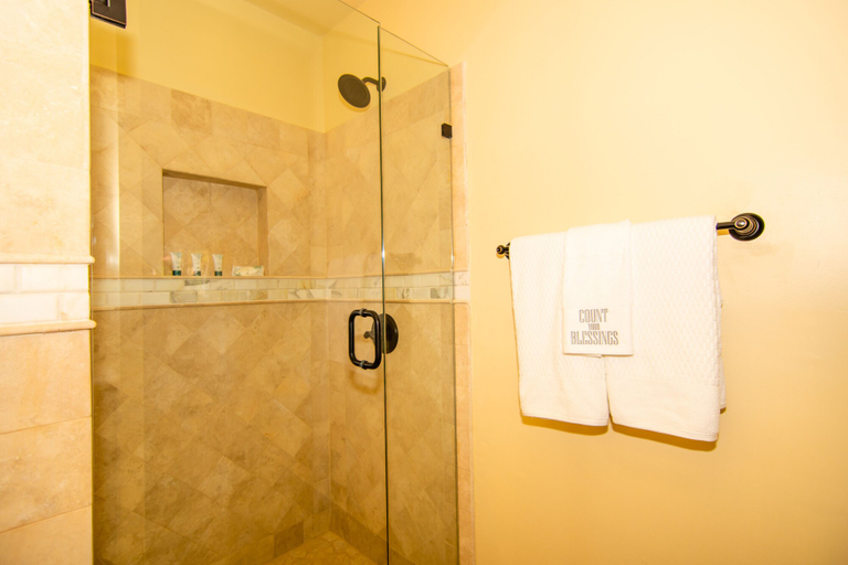 Bathroom 4, Marina Sol Condominiums, La Paz