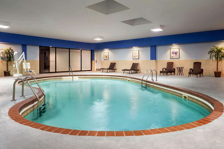 Sport & Beauty, Wyndham Springfield City Centre, Sangamon