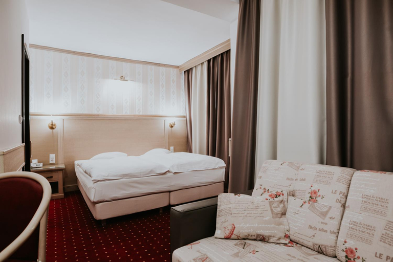 Bedroom 2, Hotel Lacu Rosu, Gheorgheni