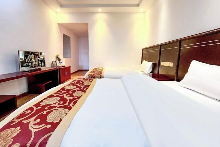 Bedroom 5, Shenfeng Juyuan View Hotel, Dêqên Tibetan