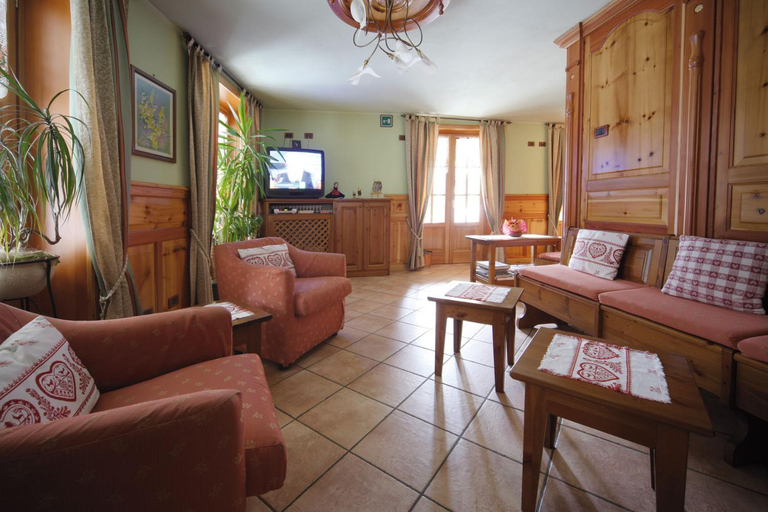 Others 5, Hotel Posta, Aosta