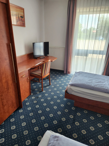 Bedroom 4, Hotel Hoyers, Pinneberg