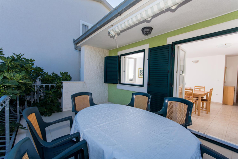Others 4, Apartments Marinana, Rogoznica