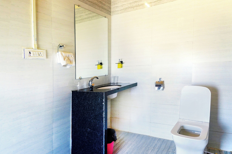Bathroom 3, Jawai Sanderao Farms, Pali