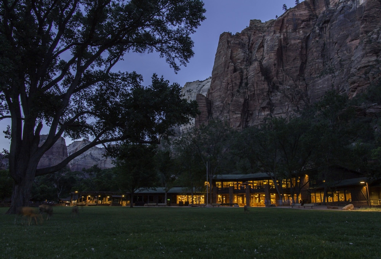 Zion Lodge, Washington