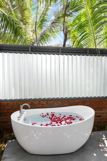 Bathroom 5, LANGCO BAY RETREAT, Phú Lộc