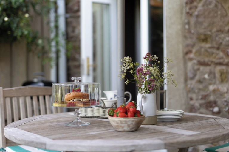 Food & Drinks, Lovely 2-bed Cottage in St Brides, Pembrokeshire, Pembrokeshire