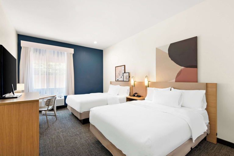Bedroom 2, Spark by Hilton Mansfield, De Soto