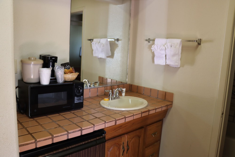 Bathroom 4, Sagebrush Inn and Suites, Taos