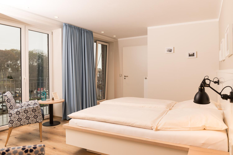 Bedroom 2, Mingers Hotel, Wittmund