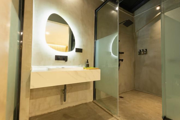 Bathroom 4, Chongdugou Mochi B & B, Luoyang