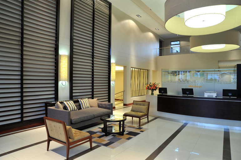 Public Area 3, Cresta Mahalapye Hotel, Machaneng