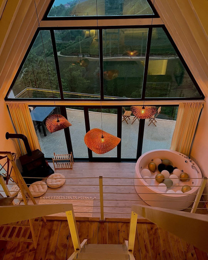 Room 3, Hangalow House, Ardeşen