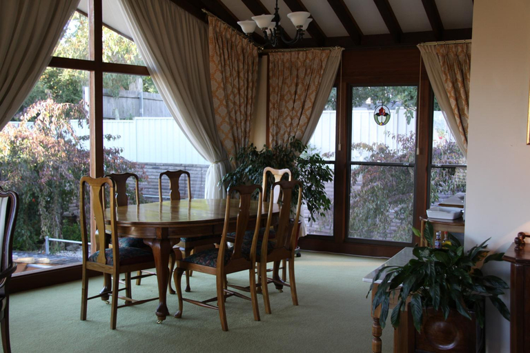 Food & Drinks, Bathurst Heights B&B, Bathurst Regional - Pt A