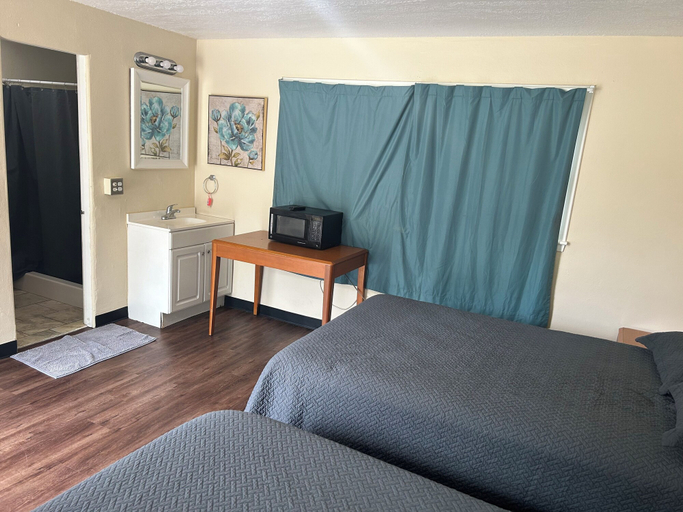 Bedroom 2, Custom Stay, McLeod