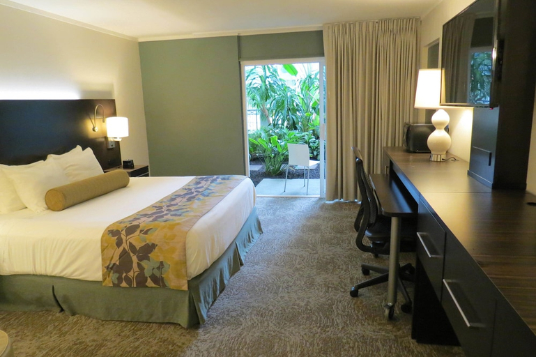 Bedroom 3, Oasis Hotel & Conv. Center, an Ascend Collection Hotel, Greene