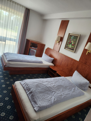 Bedroom 3, Hotel Hoyers, Pinneberg