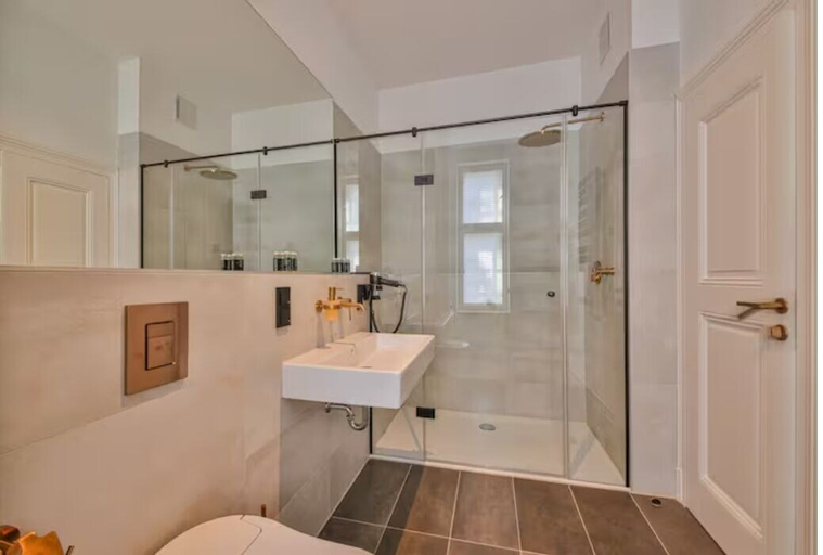 Bathroom 4, Aeronaut Suites powered by Pearl1, Berlin