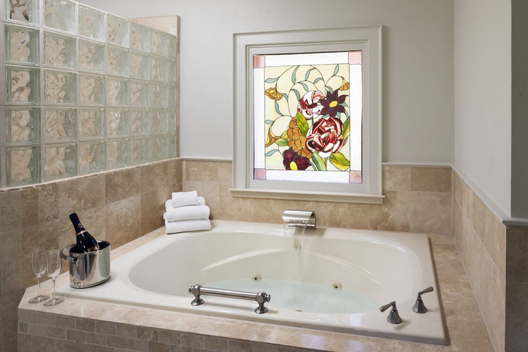 Bathroom 4, Wine Country Inn, Napa