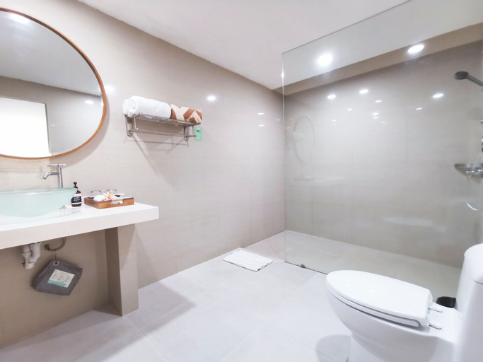 Bathroom 2