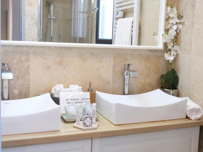 Bathroom 4, Charming Holiday Home With Private Pool, Bouches-du-Rhône