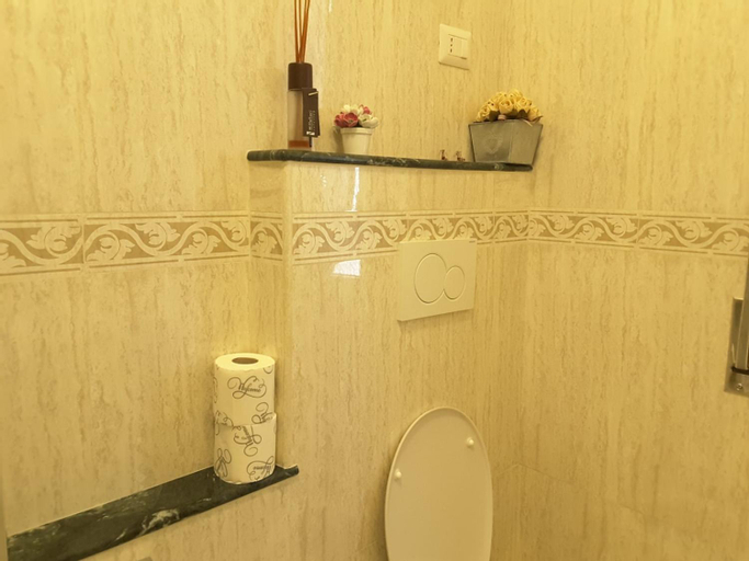 Bedroom 2, Diamond Apartment, Genova
