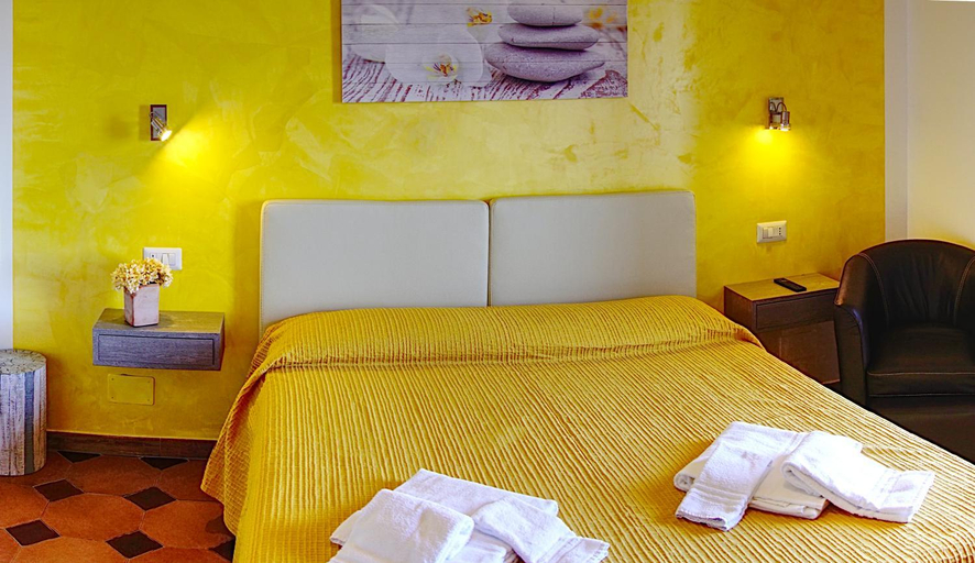 Bedroom 2, Casa Pendola, Napoli