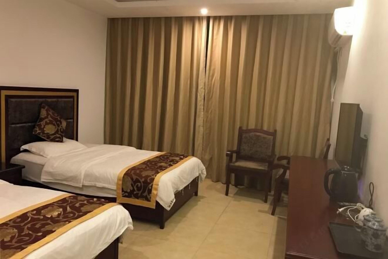 Bedroom 2, Mount Emei Feng Lin Yue Hotel, Leshan