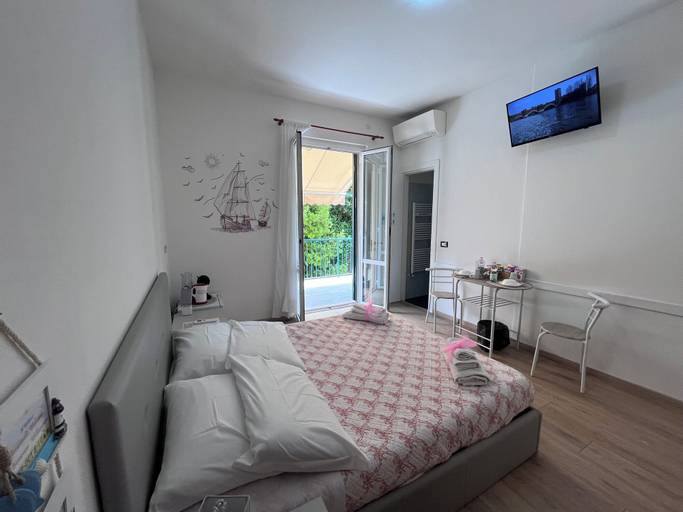 Bedroom 16