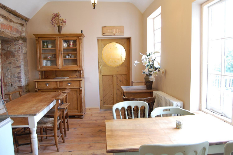 Food & Drinks, The Three Tuns, Gloucestershire