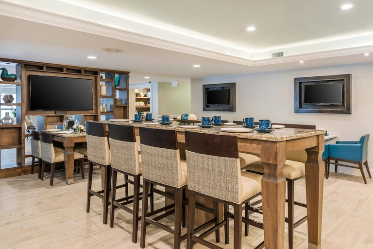 Food & Drinks 4, Spark by Hilton St. Augustine Historic District, Saint Johns