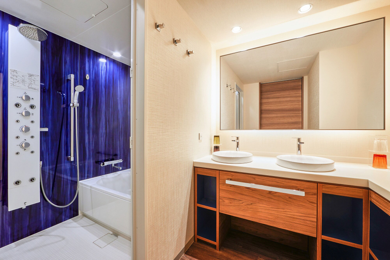 Bathroom 5, HOTEL UNIVERSAL PORT VITA, Osaka