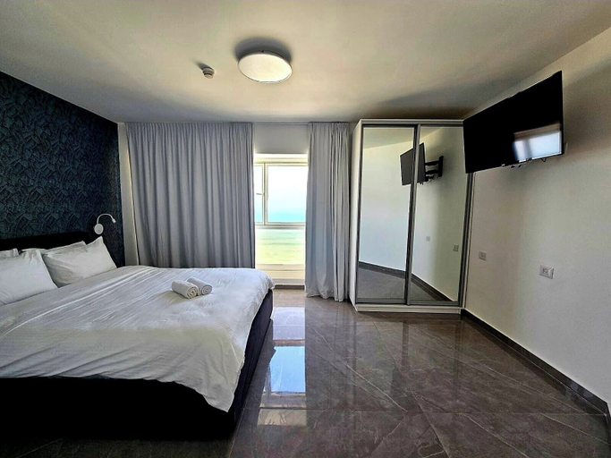 Bedroom 2, SHaYaSH apartments Leonardo Bat-Yam