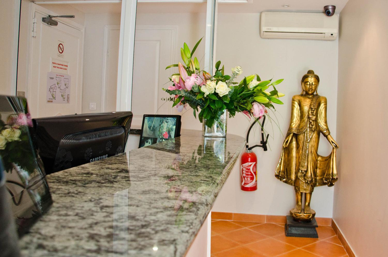 Public Area 2, Emeraude Residence Hoteliere, Alpes-Maritimes