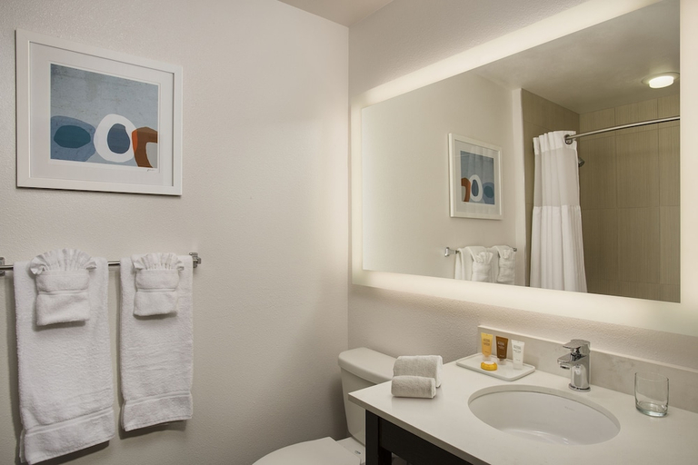 Bathroom 4, Corporate Inn Sunnyvale, Santa Clara