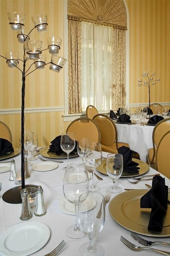 Food & Drinks 4, Hotel 24 South, Staunton
