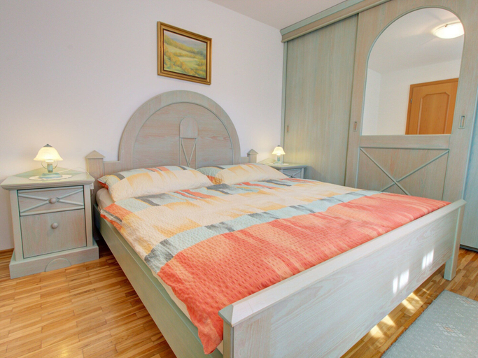 Bedroom 2, Lovely Apartment in Bled near Lake, Bled