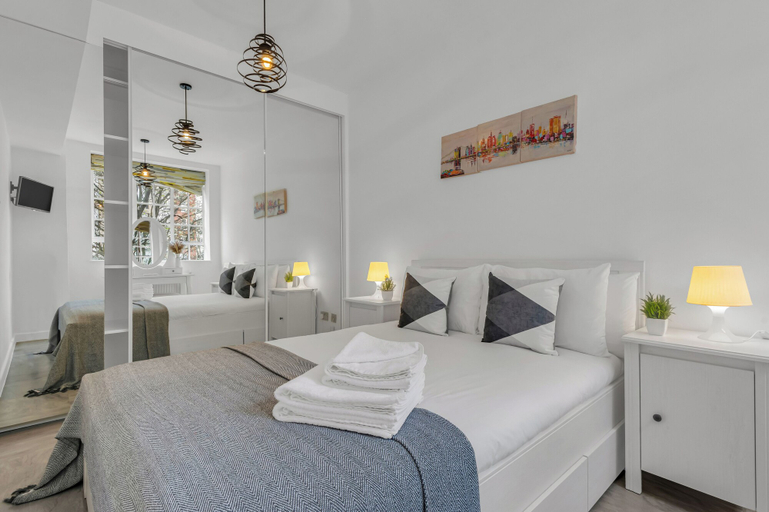 Bedroom 2, One Bed Serviced Apartment in Chelsea, London