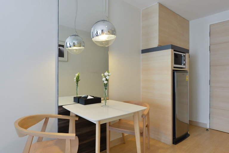 Dining Room 9