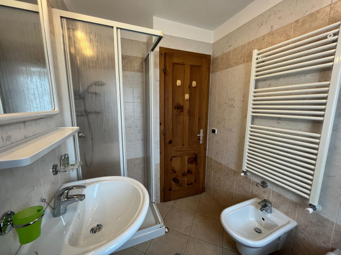 Others 2, Fior d'Alpe Apartment, Sondrio