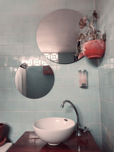 Bathroom, Casa del sombrero, Santa Marta (Dist. Esp.)