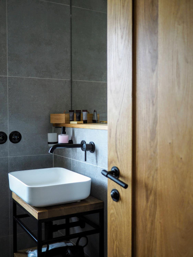 Bathroom 2, Poharek Pavlov, Břeclav
