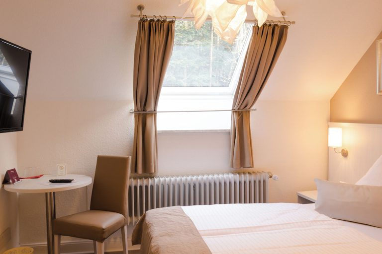 Bedroom 3, Gästehaus Luise, Südliche Weinstraße