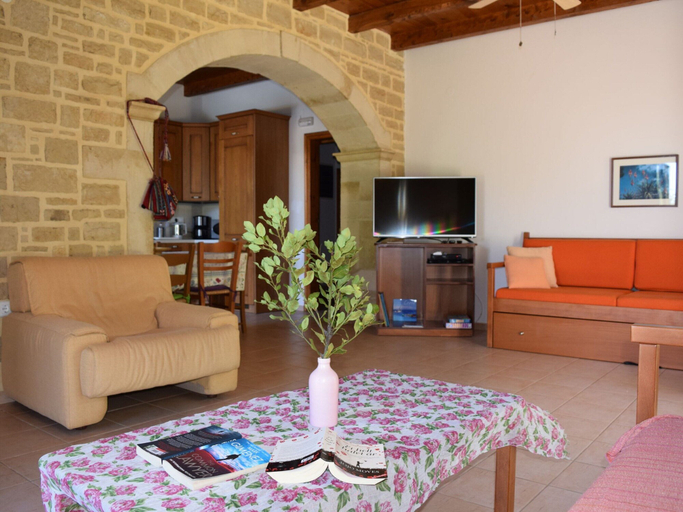 Others 5, Beautiful Villa, Private Pool, Sleeps 6, Prines in Rethymnon, Crete NW Coast, Crete